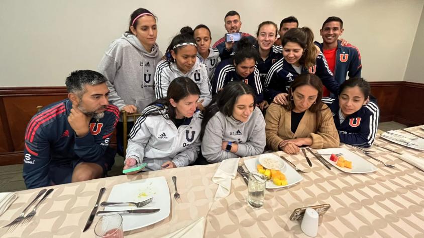 Cecilia Pérez vivió la clasificación de la U con el plantel femenino y viéndolo por celular