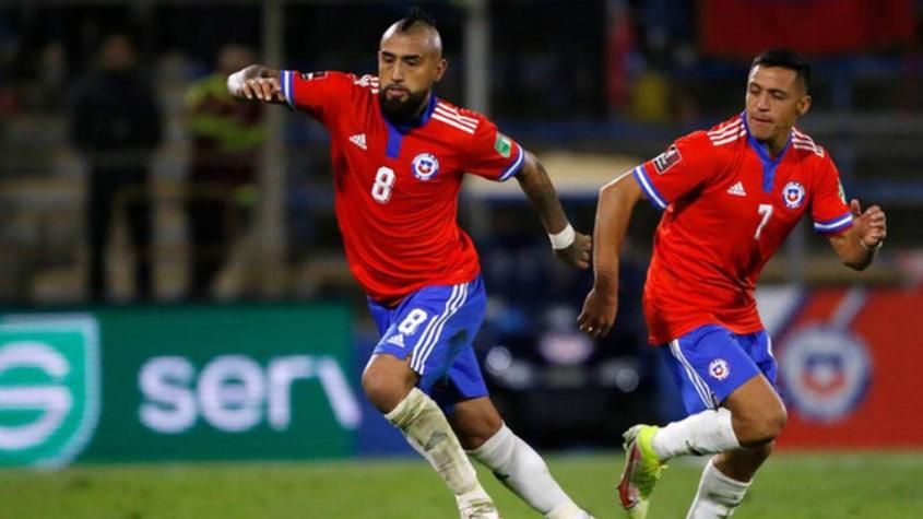 Se cansaron de los "históricos": Alexis Sánchez y Arturo Vidal se llevaron duras críticas por su bajo nivel en La Roja