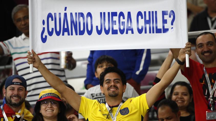 Fanático de Ecuador se burla de Chile (Photosport)
