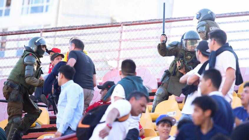 ¡Indignante! Familia de Unión Española abandona el Santa Laura tras los incidentes previo al duelo ante la U