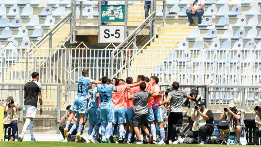 Para cerrar el estadio: el espectacular golazo de O'Higgins de Rancagua ante Everton