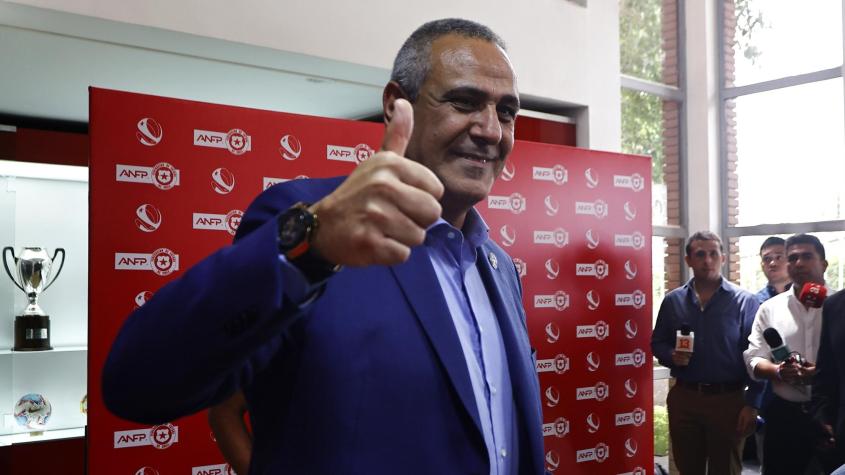 Los fracasos y papelones que no impidieron que Pablo Milad fuera reelegido como presidente de la ANFP