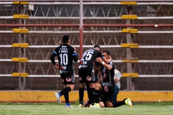 Crece la ilusión en Puerto Montt: Ojeda lleva al 'velero' un poco más cerca del anhelado ascenso