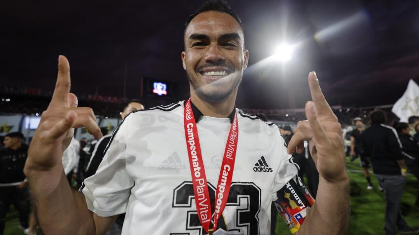 ¡BOMBA! Gabriel Suazo tendría pie y medio fuera de Colo Colo tras interés de un grande de Brasil