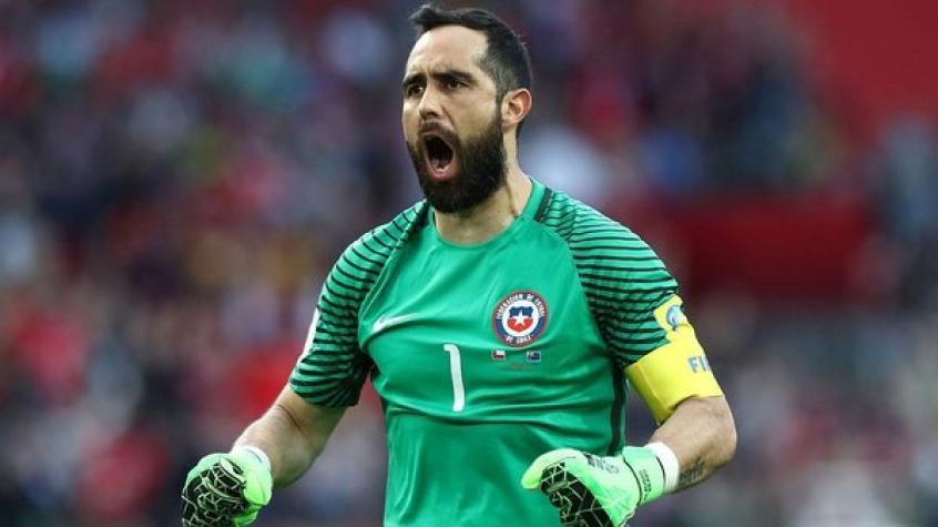 Claudio Bravo vuelve a la roja