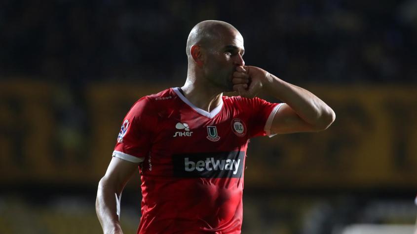 Everton sorprende en el mercado asegurando los goles de Sebastián Sáez y se despide de Bryan Carvallo