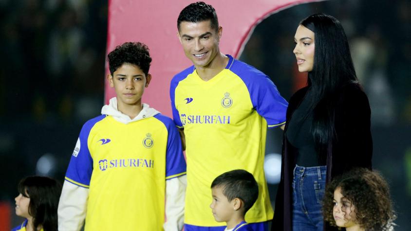 ¡Sorpresa total! Cristiano Ronaldo le habría puesto fin a su relación con el representante Jorge Mendes