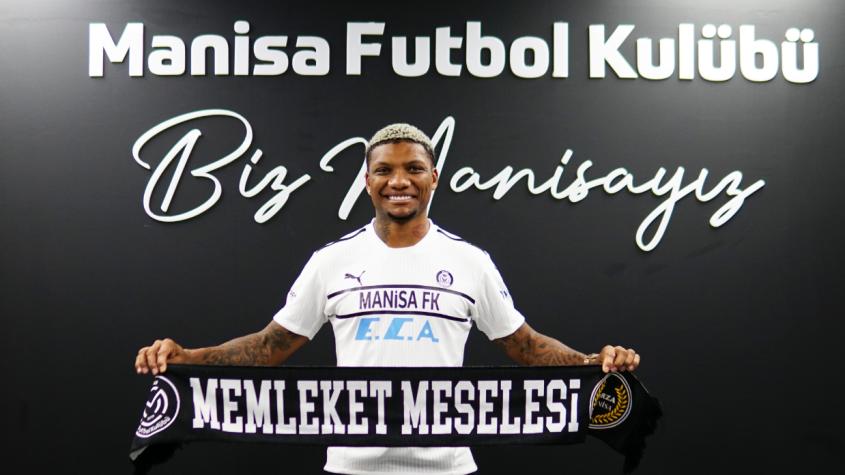 ¡Volvió a Europa! Junior Fernandes fue oficializado en su nuevo club tras su salida de la U