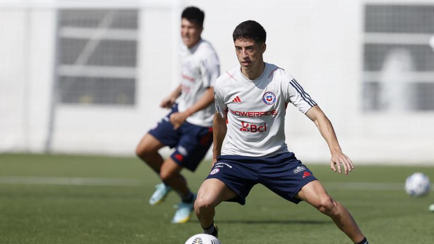 "Es un grupo muy competitivo": Martín Maturana se anticipa a lo que será el debut de la Roja en el Sudamericano Sub 20