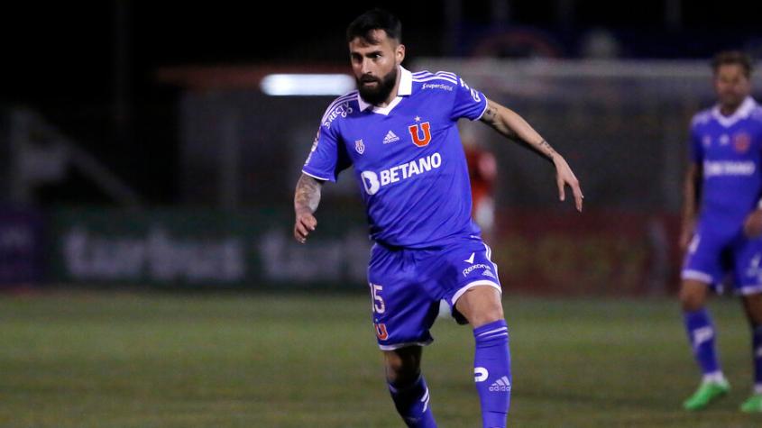 "No puede jugar en la U": Hinchas arremeten contra Luis Felipe Gallegos por su bajo nivel ante Huachipato