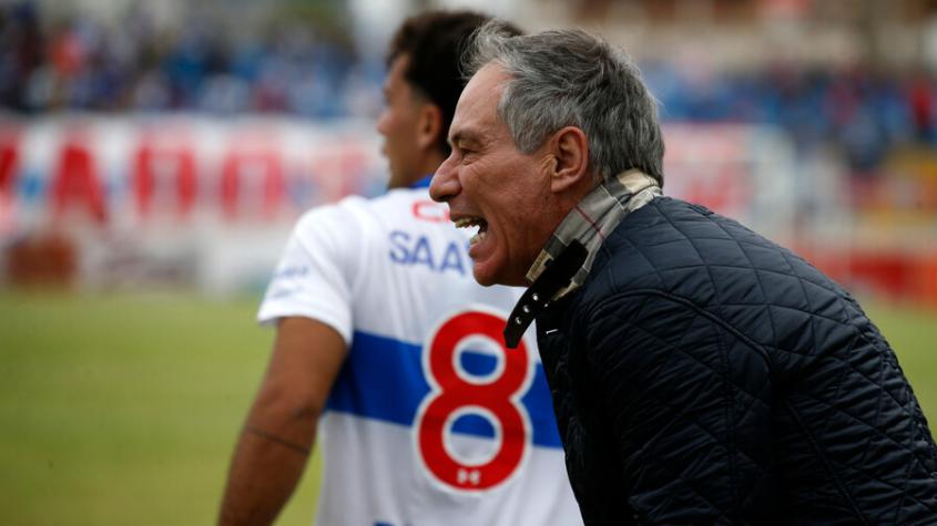 Ariel Holan le exige más refuerzos a la dirigencia de la UC: "Debemos tener un plantel con dos futbolistas por puestos y no ha ocurrido"