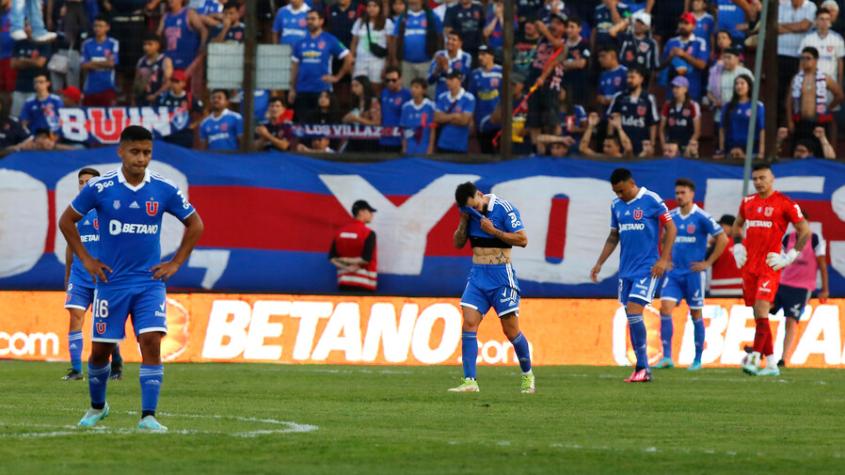 La U sigue siendo más de lo mismo y timbra una fea derrota ante Huachipato en su debut en el Campeonato Nacional