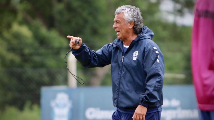 Néstor Raúl Gorosito se acerca a la banca de Colón tras la salida de Marcelo Salaregui