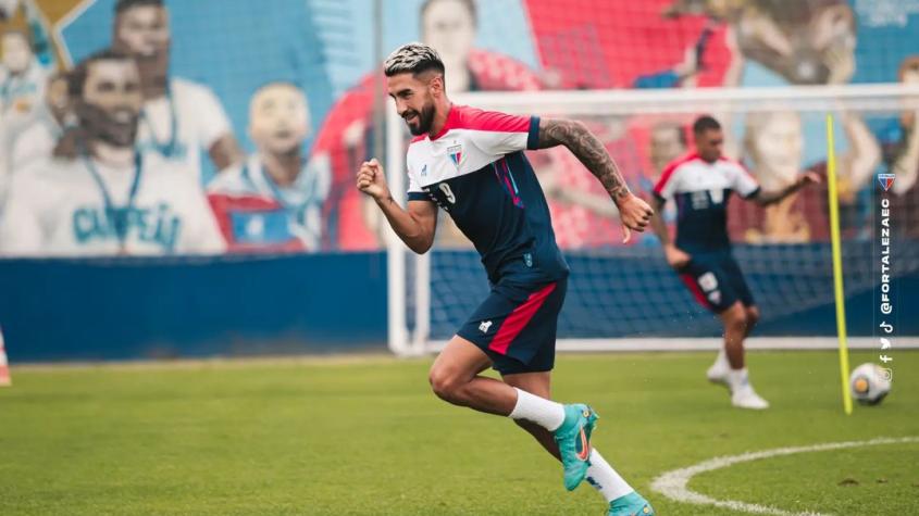 Juan Martín Lucero no responde en Brasil y se llena de críticas: "Peleamos con Colo Colo y el tipo hace esto..."