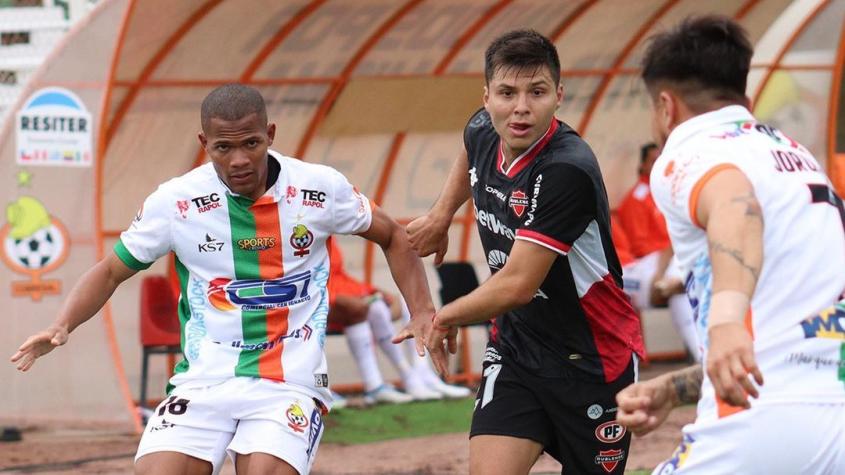 Cobresal y Ñublense repartieron puntos en un partido marcado por la tormenta en El Salvador