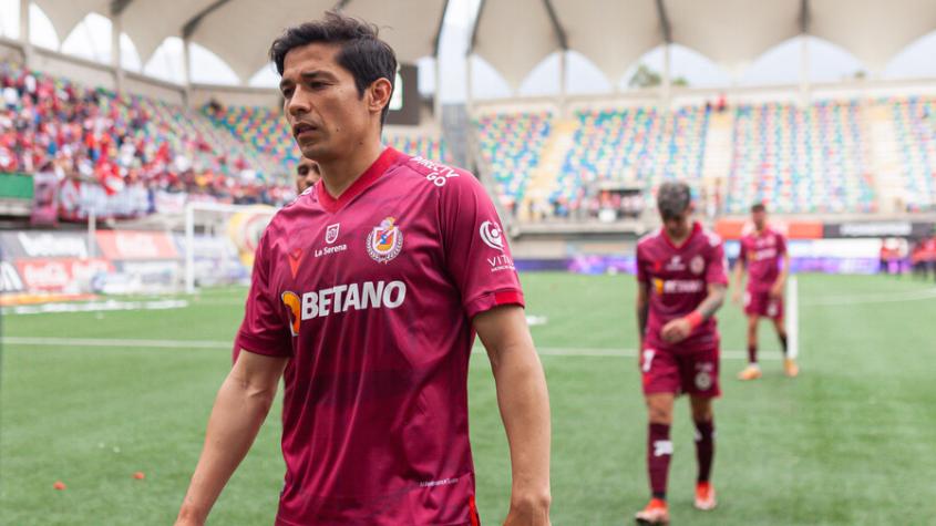¡Luto en el fútbol chileno! Colo Colo informó el fallecimiento del padre de Matías Fernández