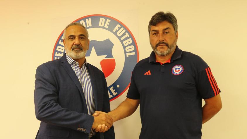 Fin de ciclo: José Letelier dejó de ser el entrenador de la Roja femenina tras quedar fuera del Mundial