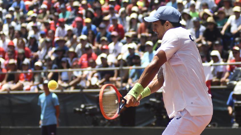 Cristian Garin vence al kazajo Alexander Bublik y mete a Chile en el Grupo Mundial de la Copa Davis