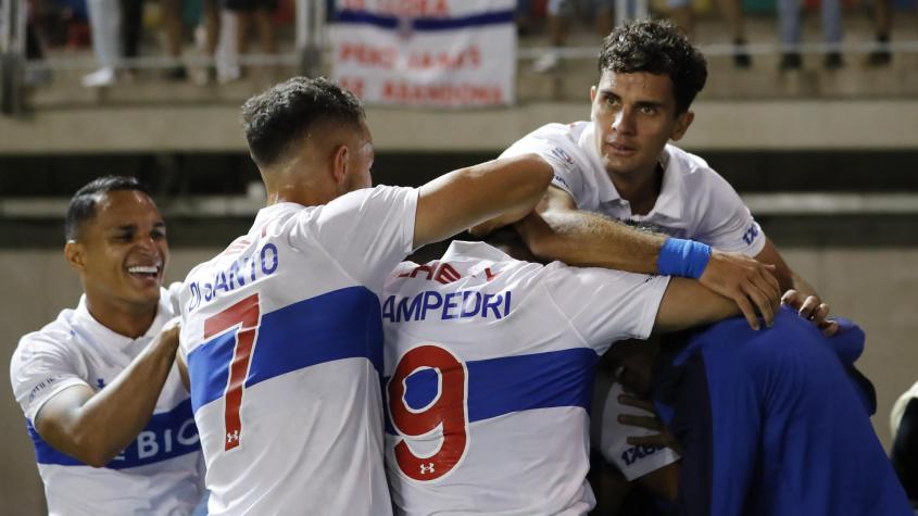 La UC remontó un partido caliente ante Audax Italiano que tuvo a seis expulsados