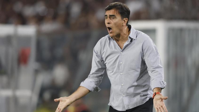 Gustavo Quinteros le tira un salvavidas a Daniel Gutiérrez: "No perdimos el partido por él"