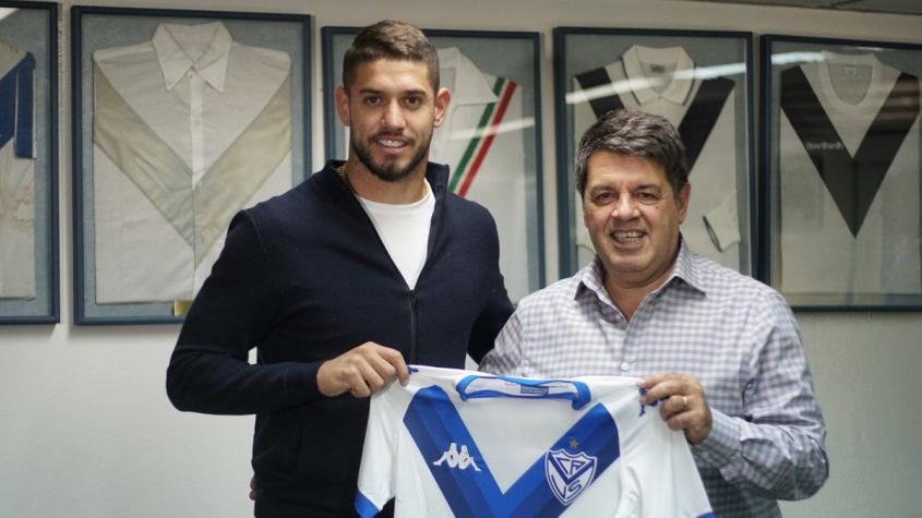 Hinchas de Vélez celebran la partida de Matías de los Santos: "Gracias Colo Colo, esta es la mejor noticia de mes"