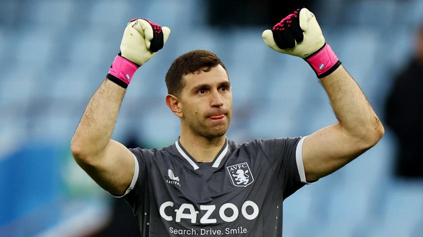 Dibu Martínez podría abandonar Aston Villa ante el interés de un grande de la Premier League