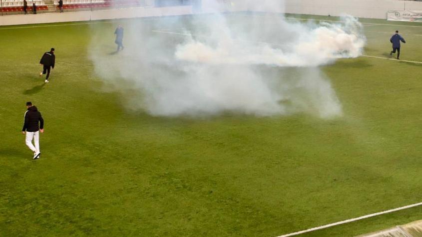 Palestino denunció brutal ataque en pleno partido de fútbol: "Hinchas fueron de urgencia al hospital"