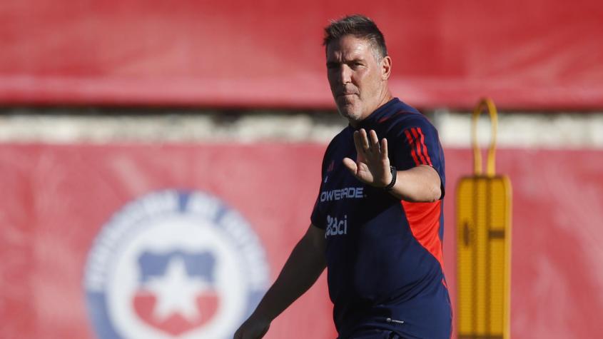 ¡De su propio bolsillo! El enorme gesto de Eduardo Berizzo en Juan Pinto Durán que saca aplausos en la Roja