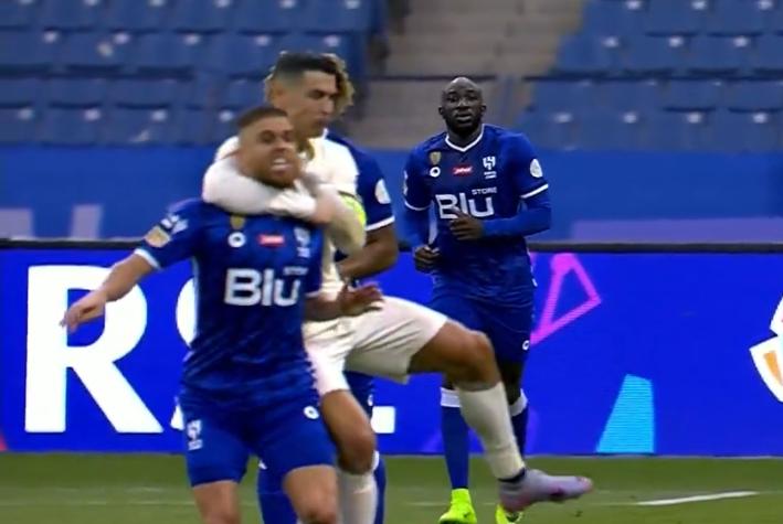 VIDEO | CR7 pensó que era la UFC: La llave de Cristiano Ronaldo a rival en la Liga de Arabia Saudita
