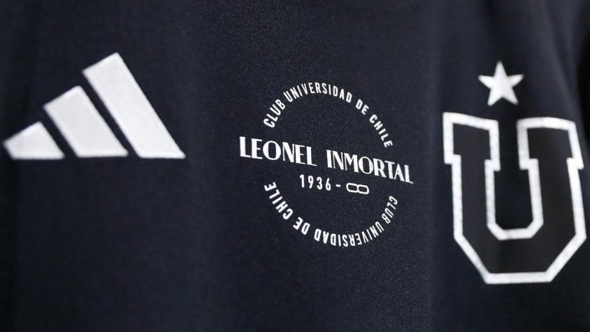 ¡Inmortal! La U homenajea a Leonel Sánchez con camiseta negra en el duelo frente a Audax Italiano