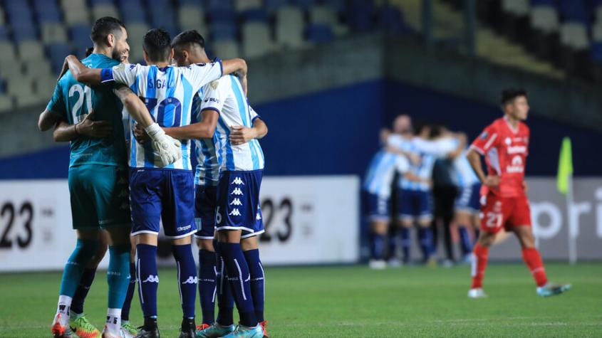 ¡Con golazo de 60 metros incluido! Ñublense tuvo un debut para el olvido en Copa Libertadores