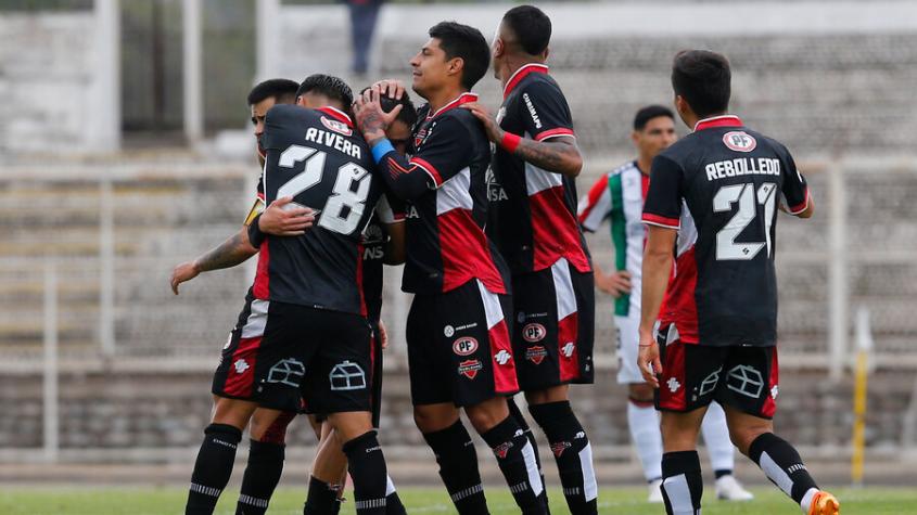 Ñublense venció a Palestino en La Cisterna y obtuvo su primer triunfo después de casi un mes