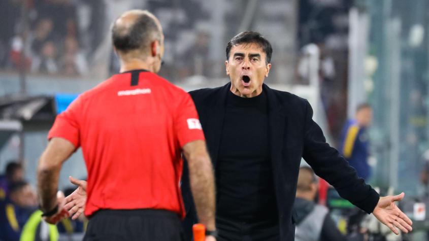 El show aparte de Quinteros: el técnico tuvo más de un encontrón con los árbitros