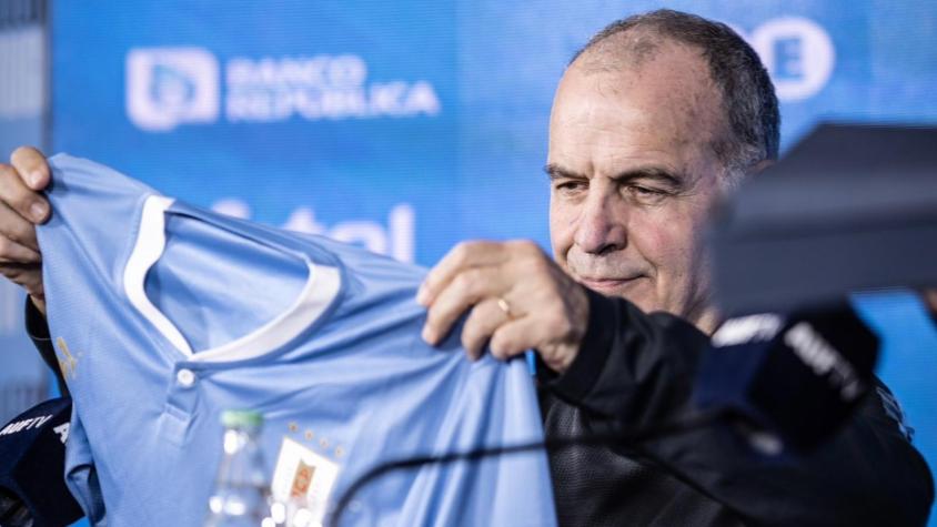 Marcelo Bielsa ilusiona a Uruguay en su presentación como DT: "Se puede fantasear con ganar un Mundial"