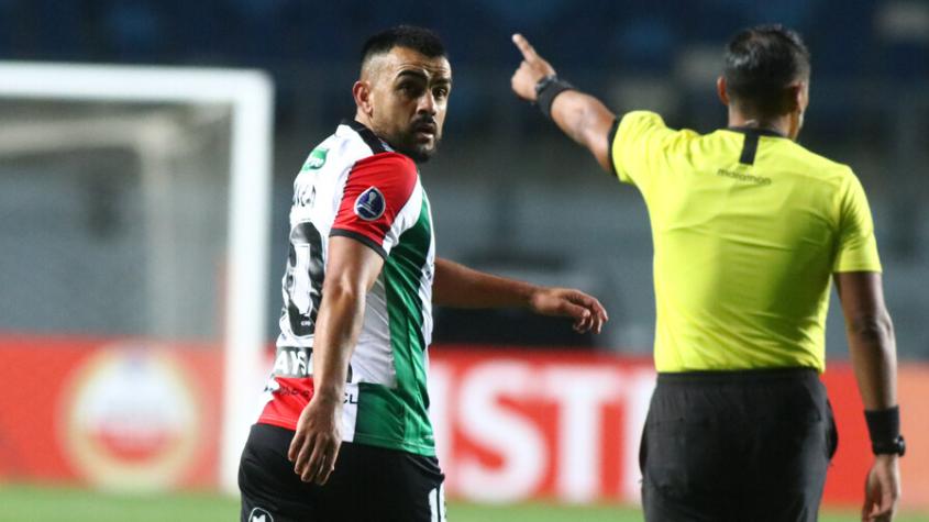 Misael Dávila explota contra el arbitraje: "No es bueno, estamos jugando contra 14 o 15 jugadores"