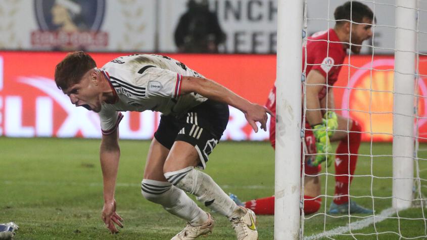 Noche agridulce: Leonardo Gil salió lesionado del duelo entre Colo Colo y Audax Italiano