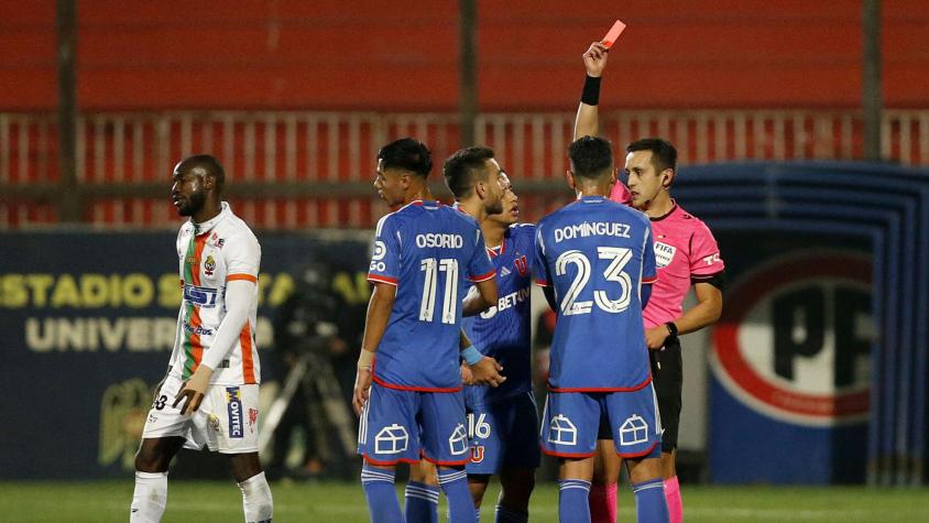 Plantel de la U dispara contra el arbitraje del fútbol chileno: “Nos hemos sentido perjudicados”