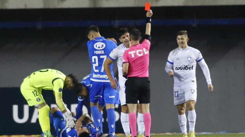 "Fue una vergüenza": Cris Martínez lanzó fuerte acusación contra árbitro que lo expulsó en derrota de Huachipato
