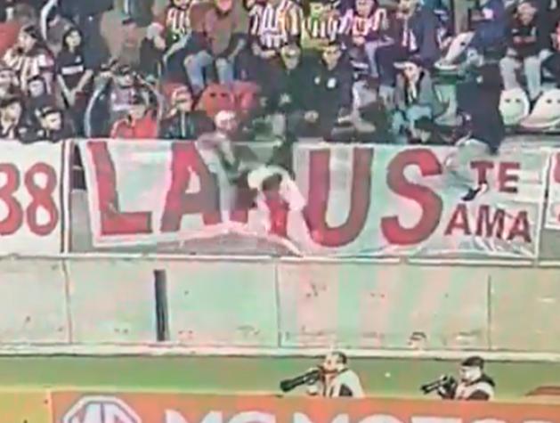 Intento de homicidio en la Copa Sudamericana: Hincha de Estudiantes de La Plata fue lanzado a golpes al foso del Estadio UNO