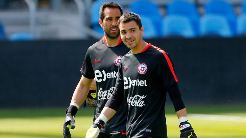 Cristopher Toselli aconseja a Lucas Assadi y repasa a Claudio Bravo: "Ir a la Roja es lo más lindo, las vacaciones pasan a segundo plano"
