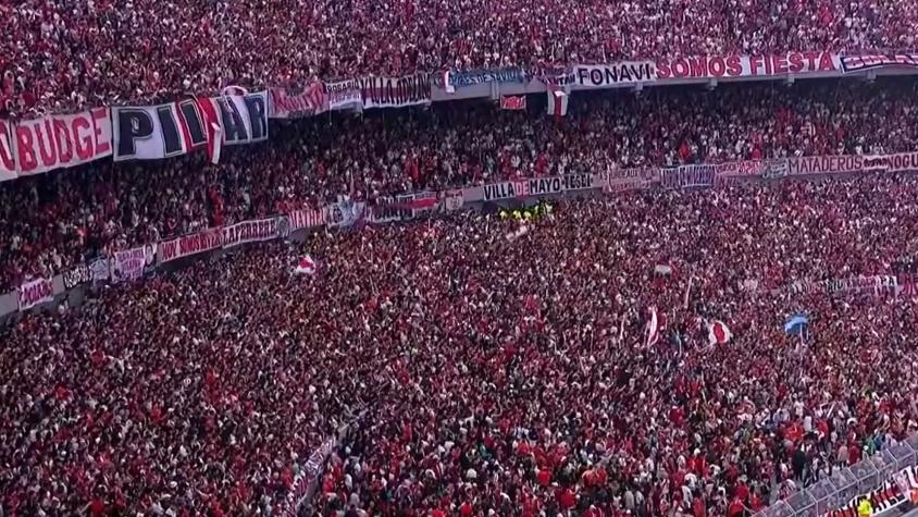 Tragedia en el fútbol argentino: hincha de River Plate falleció durante el duelo ante Defensa y Justicia