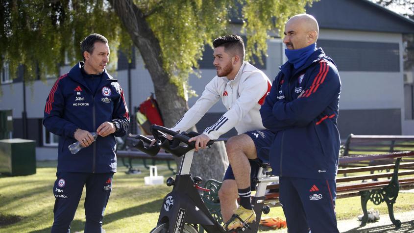 El sacrificio de Felipe Méndez en la Roja: "Por estar acá uno tiene que hacer cualquier cosa"