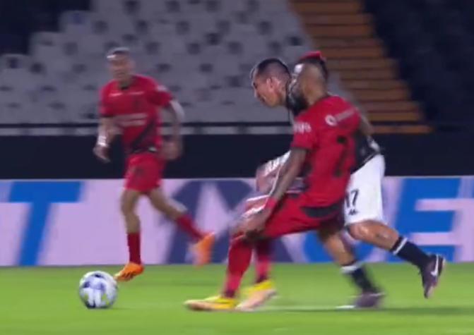 Arturo Vidal vs Gary Medel 