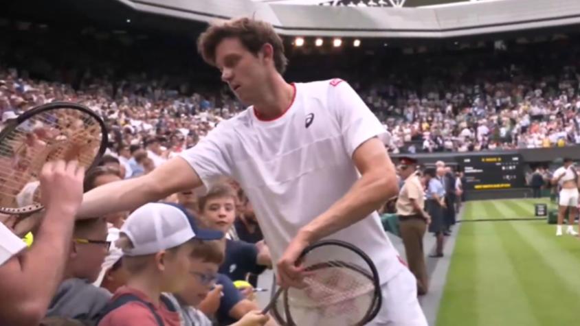 ¡Para no creerlo! El increíble valor de las raquetas que regaló Nicolás Jarry a los niños en Wimbledon