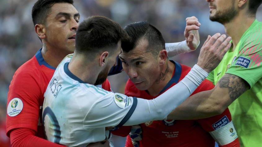 "Quedó en la cancha": Gary Medel recordó su famosa pelea con Lionel Messi