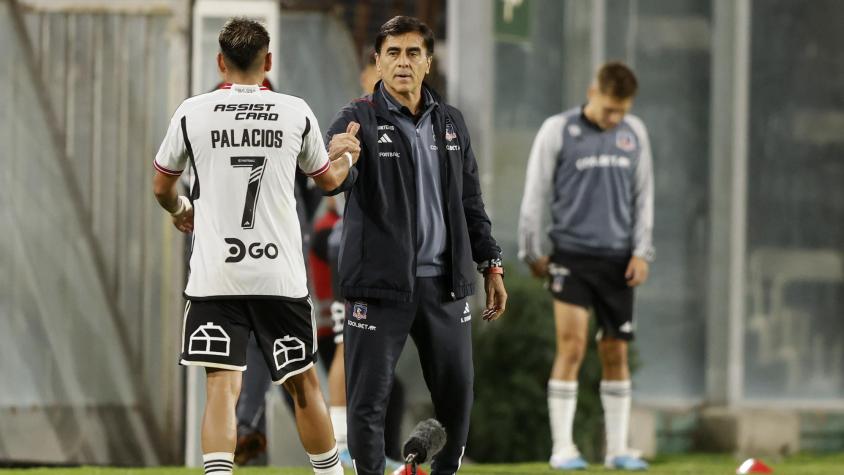 ¡Baja sensible! Gustavo Quinteros confirmó la ausencia de Carlos Palacios para el duelo ante Ñublense