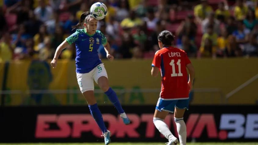 La Roja femenina de Luis Mena despertó ilusión entre los hinchas, pero críticas a la ANFP