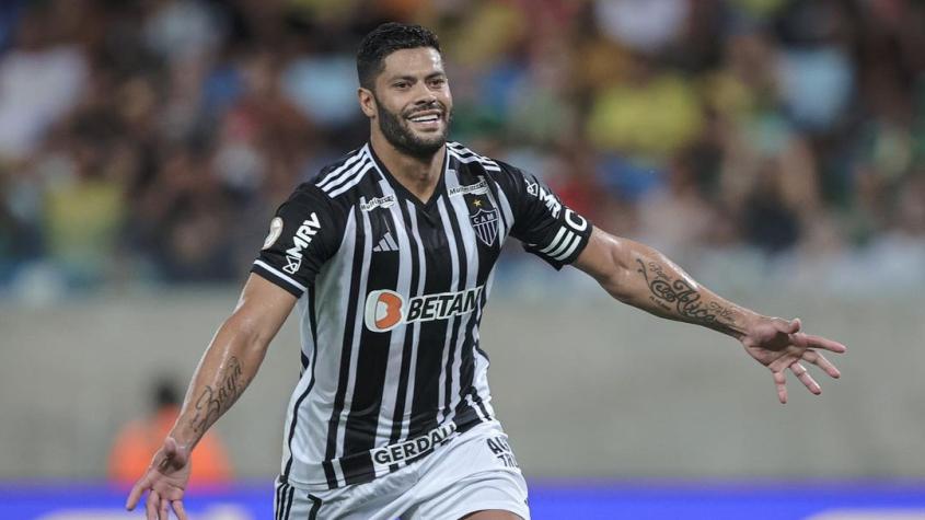 VIDEO| ¡Demostró su fuerza! Hulk hizo un gol de película clavando un tiro libre casi desde mitad de cancha