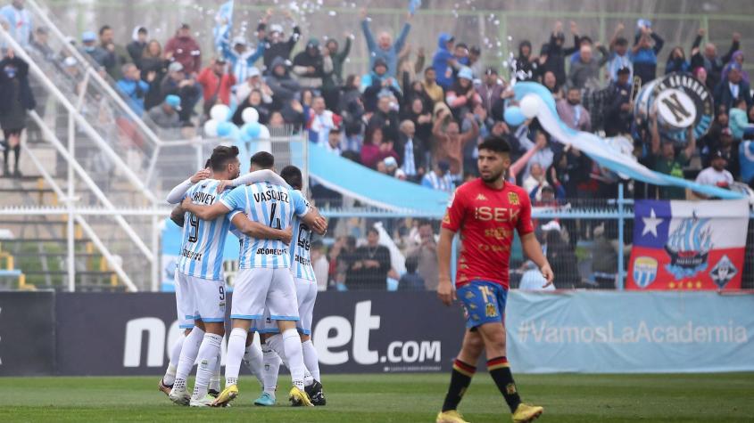 Mario Salas y Joaquín Larrivey bajaron a Unión para sacar a Magallanes de la temida zona de descenso