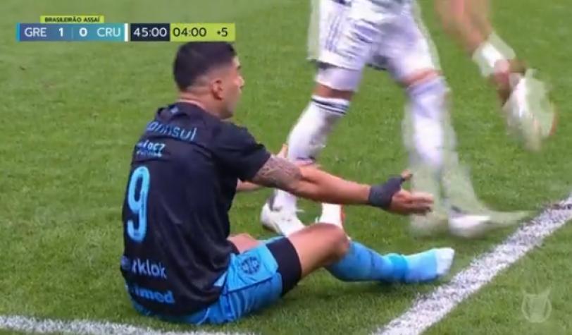 VIDEO | La vergonzosa nueva pillería de Luis Suárez que da la vuelta al mundo
